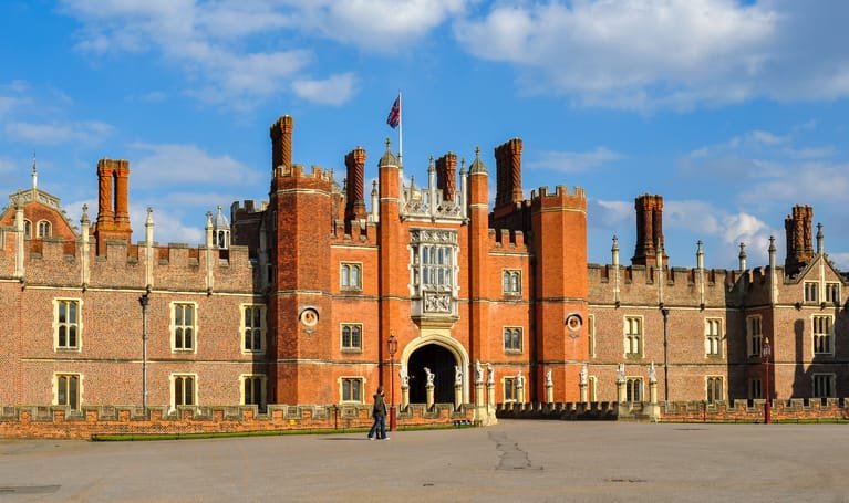Hampton Court Palace for History Enthusiasts London
